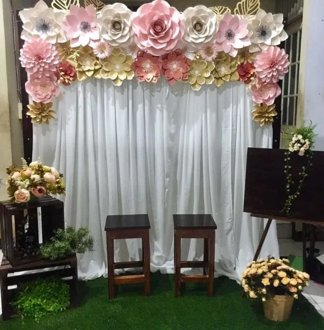 12 Inspirasi Paper Flower untuk Latar Dekorasi Acara Lamaranmu. Cantik Elegan, Bisa Dibikin Sendiri 21