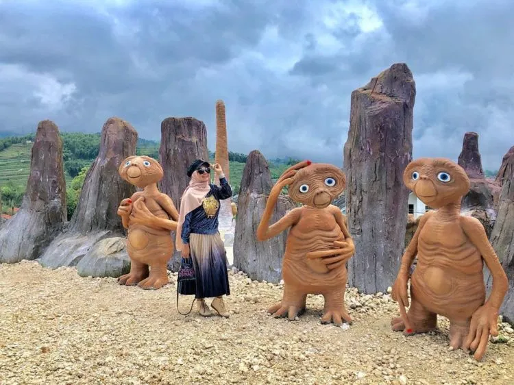 UFO Park, Destinasi Khusus Alien yang Instagramable di Batu, Malang. Keren Banget, Serasa di Film-film Nih! 10