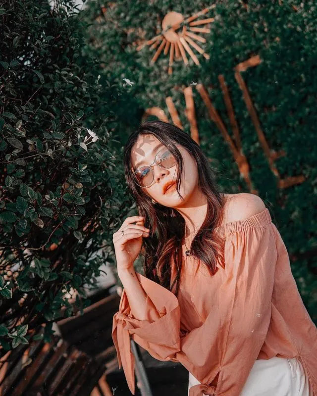 11 Ide Pakai Lipstik Warna Oranye ala Selebgram, Segar dan Nggak Norak 18