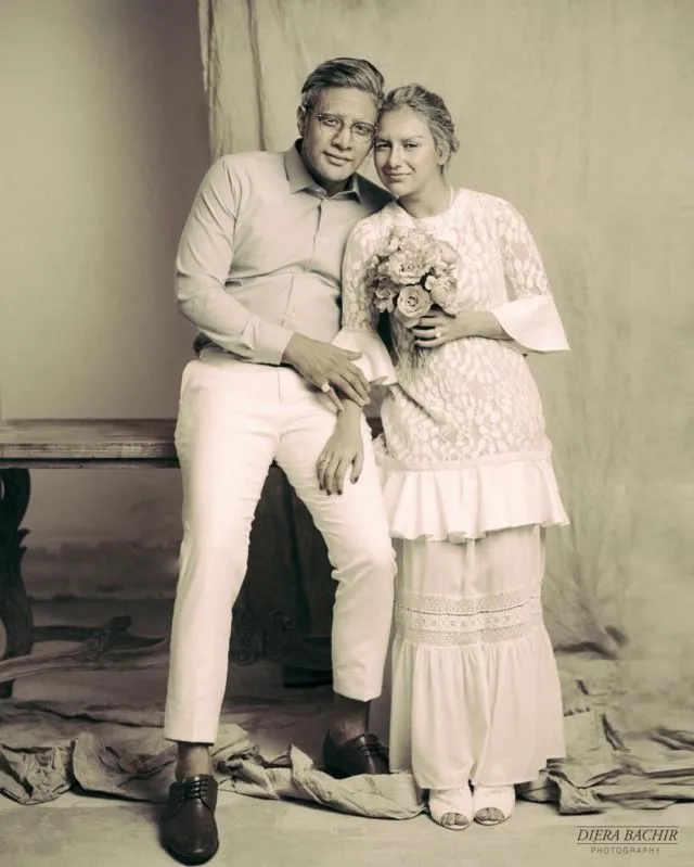70 Years Challenge, Tema Pre-Wedding Unik ala Irish Bela dan Amar Zoni. Semua Fotonya Hitam Putih! 10