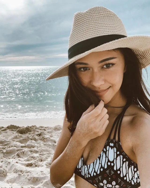 11 Inspirasi Pakai Lipstik Cokelat ala Beauty Influencer. Cantik Elegan Tanpa Pucat atau Berlebihan 14