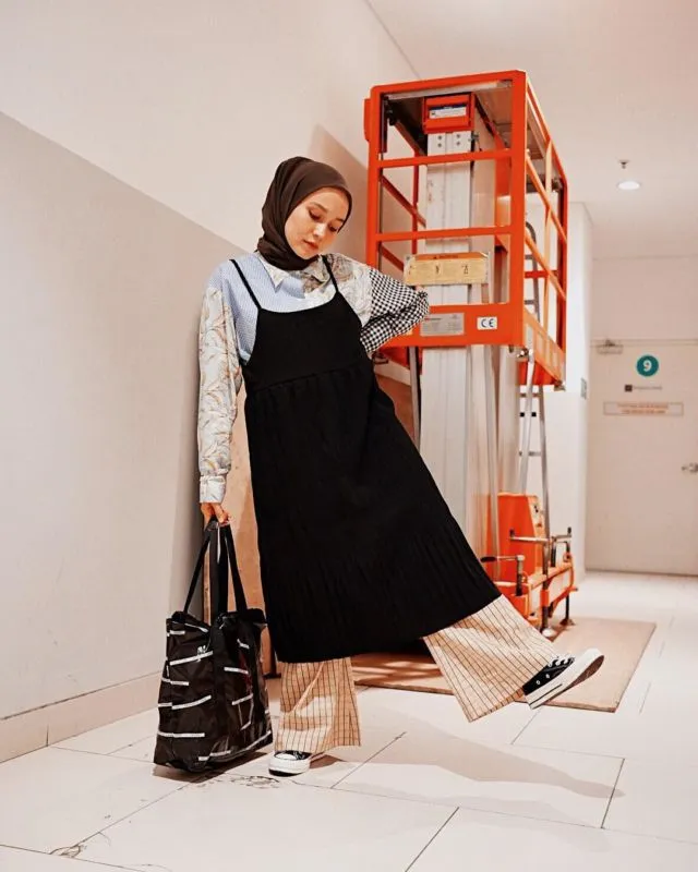 10 Ide Padu Padan Layering ala Selebgram Nissa Chair. Perhatikan Dulu, Biar Nggak Asal Tumpuk 11