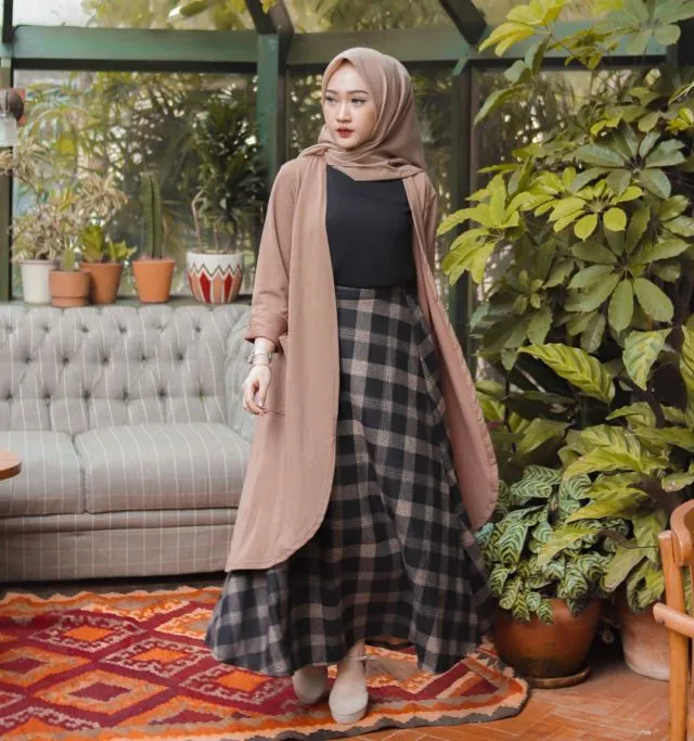 10 Ide Memakai Outer ala Selebgram @sin.sr. Cocok Untukmu yang Bertubuh Mungil 17