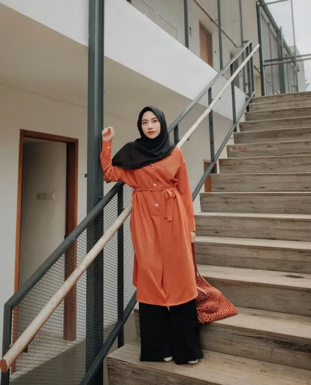 Bersahaja dan Awet Muda, Ini 10 Padu Padan ala Selebgram Nisa Cookie yang Wajib Kamu Sontek 11