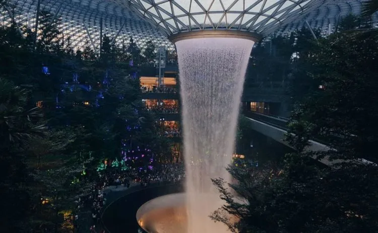 Jewel Changi Airport, Destinasi Hits Baru di Bandara Changi Singapura. Megah, Mewah, Spektakuler! 13