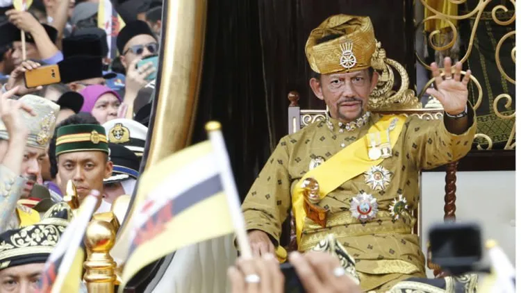 Gara-gara Brunei Keluarkan Hukum Rajam Buat LGBT, 9 Hotelnya Diboikot Selebritis Hollywood! 4