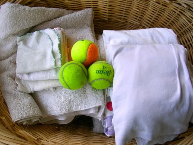 Kegunaan yang Bakal Didapat Jika Memasukkan Bola Tenis di Mesin Pengering Pakaian 7