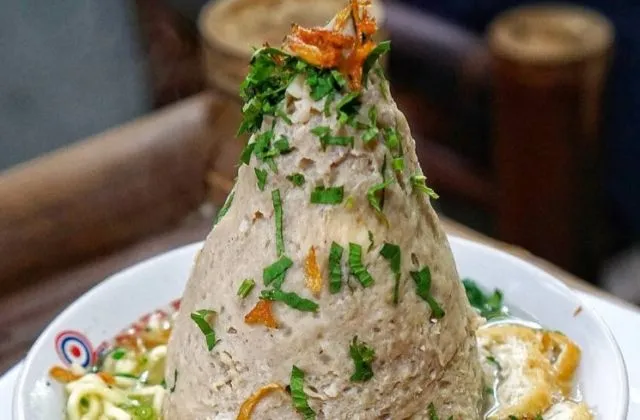 11 Makanan Pengganti Tumpeng Nasi Kuning untuk Perayaan. Nggak Monoton dan Cantik Tampilan 14