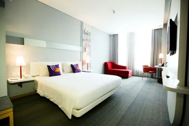 Berkonsep Collage Art, FOX Harris Lite Hotel Siap Manjakan Kamu yang Ingin Berlibur di Bandung! 1