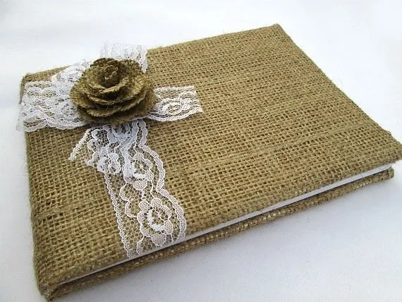 11 Ide Cantik Memasukkan Unsur Kain Goni atau Burlap ke Detail Dekorasi Pernikahan. Unik! 13