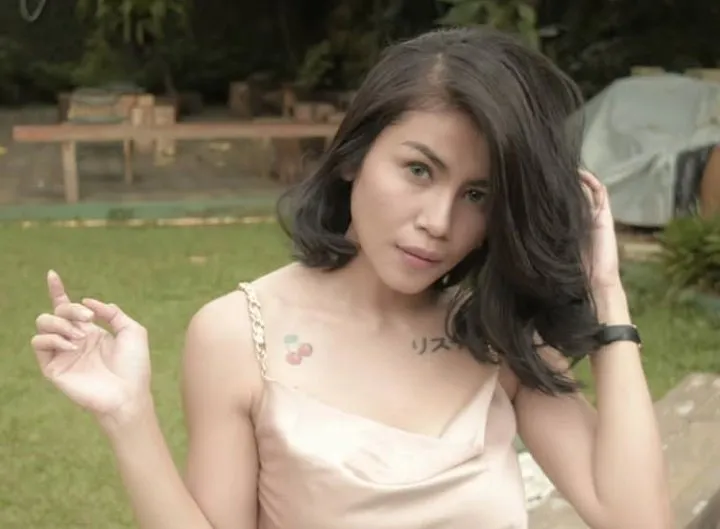 Sering Dinyinyirin, Istri Uus Punya Cara Sendiri Hadapi Haters. Bijak Nih!