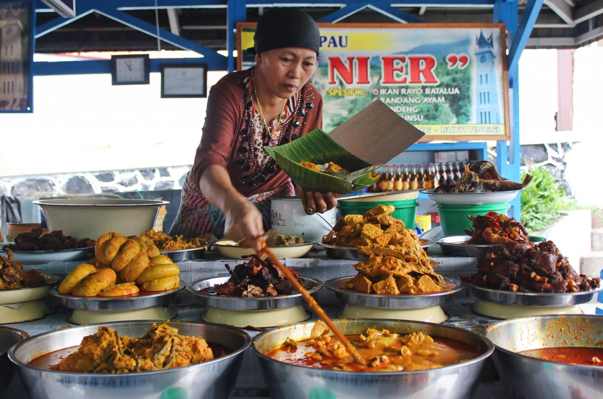 10 Trik Bertahan Hidup di Akhir Bulan ala Rakyat Jelata. Soal Gengsi Urusan Belakangan