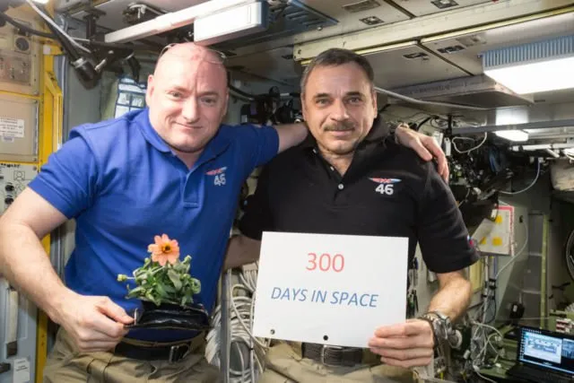 Astronot Veteran: Tubuh Manusia Bisa Bertahan 1 Tahun di Luar Angkasa, Misi Mars Itu Realistis 6