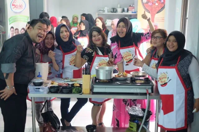 Cobain Masak Ala Chef Profesional di Kreasi Sasa Cooking Class. Seru Banget! 4