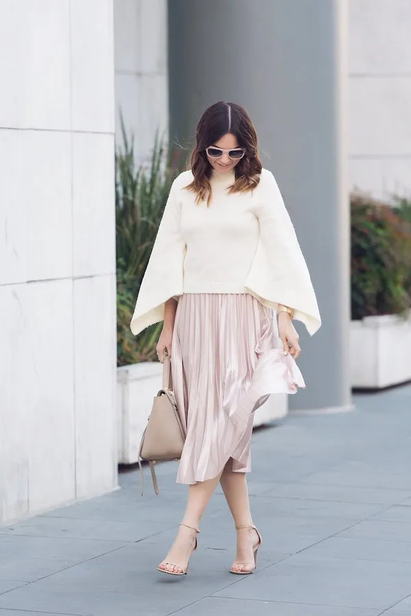 10 Ide Padu Padan Rok Lipit Alias Pleated Skirt Buat Kondangan. Pas Bagi yang Bosan Kebayaan 11