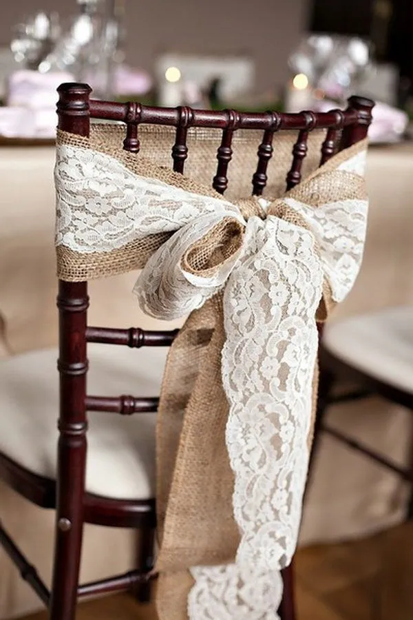 11 Ide Cantik Memasukkan Unsur Kain Goni atau Burlap ke Detail Dekorasi Pernikahan. Unik! 18