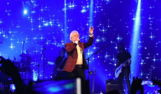 Konser Air Supply di Yogyakarta: Tampil Lebih Elegan dari Kedatangan Pertamanya 4
