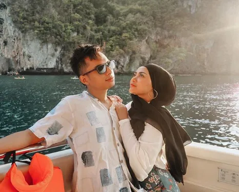 Jarang Terekspos, Ini Nih 7 Foto Romantisnya Rachel Vennya dan Niko. Fix, Baper Parah! 11