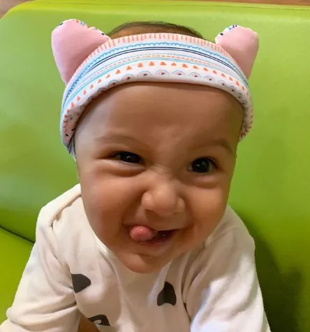 Kumpulan Foto Terbaru Surinala, si Botak yang Sekarang Hobi Pakai Bando dan Turban! 11
