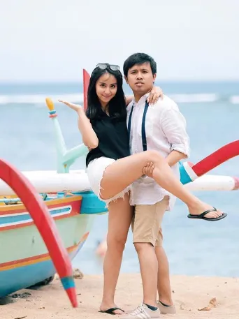 Joshua dan Pacarnya Makin Mesra, Bukti Bahwa Cowok Lucu Itu Juara 14