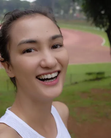 PD Tampil Tanpa Make-Up, Deretan Artis Indonesia Ini Sukses Bikin Iri! 9