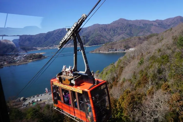 Begini Rasanya Naik Kereta Gantung di Gunung Fuji, Jepang. Agak Serem Tapi Seru Abis! 7