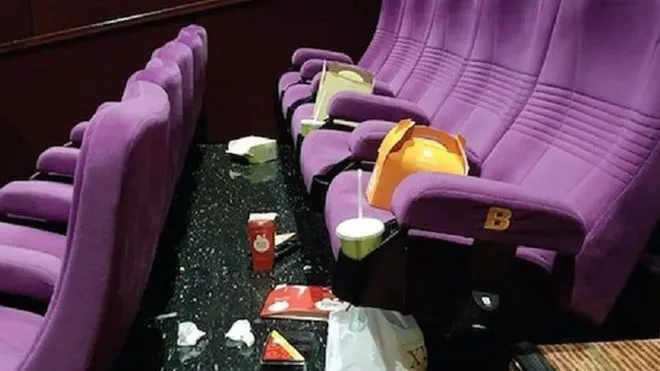 8 Etika Nggak Bener di Bioskop. Pas Film Rame Kayak Avengers Begini, Banyak yang Kelakuannya Ajaib 12