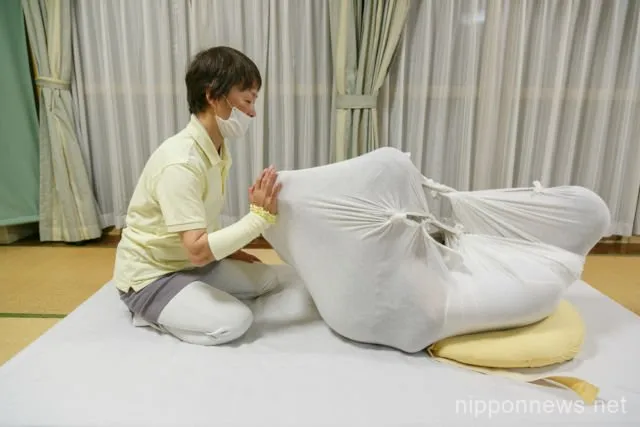 Mengulik Otonamaki, Terapi 'Bungkus Kain' Para Ibu di Jepang untuk Kurangi Sakit Pasca Melahirkan 5