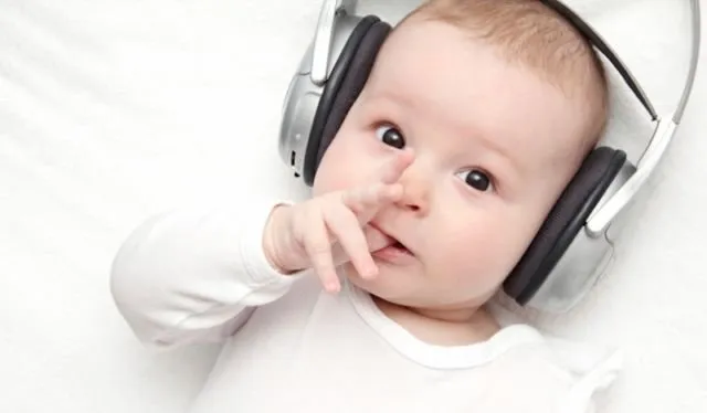 7 Trik Santai Menenangkan Bayi yang Suka Nangis Tengah Malam. Nggak Usah Panik, Bisa Diatasi Kok! 10