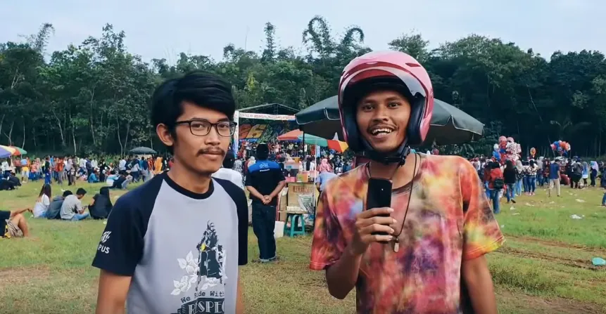 6 Harga Outfit Menarik di Event Karang Taruna Desa Deresan. Sadana Agung Mengalahkan Hypebeast! 8