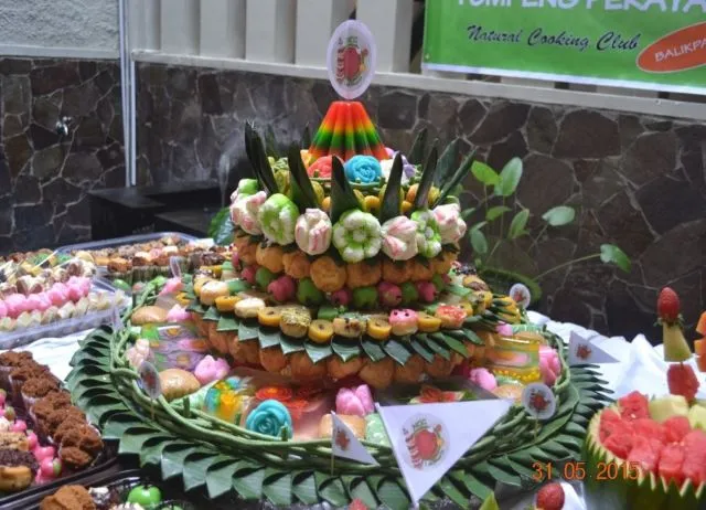 11 Makanan Pengganti Tumpeng Nasi Kuning untuk Perayaan. Nggak Monoton dan Cantik Tampilan 19