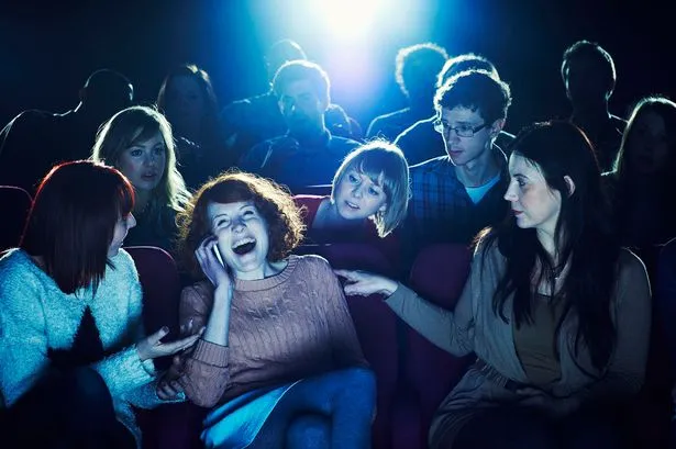 8 Etika Nggak Bener di Bioskop. Pas Film Rame Kayak Avengers Begini, Banyak yang Kelakuannya Ajaib 14