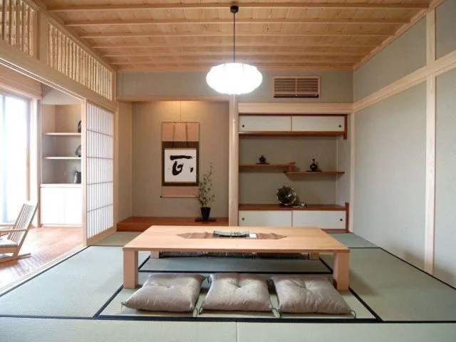 12 Desain Ruang Tamu 'Duduk di Lantai' ala Jepang yang Sederhana untuk Rumah Mungilmu 13