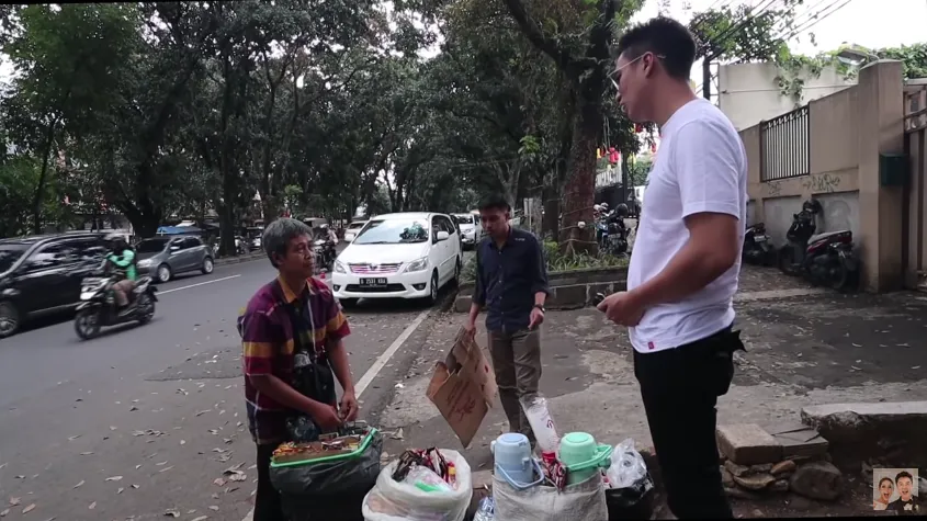 Berkat Vlog Baim Wong, Seorang Pedagang Kopi Mampu Kuliahkan Anaknya dengan Beasiswa. Sekeren Itu! 4