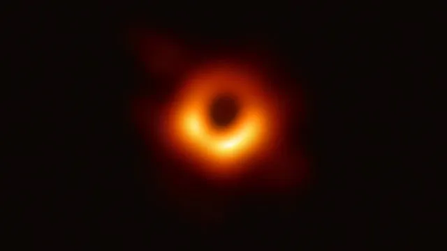 Selalu Dianggap Misteri Terbesar Semesta, Manusia Akhirnya Bisa Intip Penampakan Black Hole 7