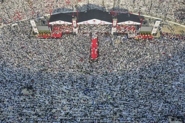 Kampanye Akbar Prabowo di GBK Meriah dan Diklaim Datangkan 1 Juta Orang. Benarkah Klaim Tersebut? 4