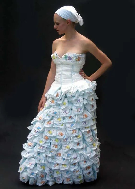 Dress Seperti Bubble Wrap Seharga Rp1,2 Juta Mendadak Viral. 10 Dress Unik Ini Sudah Ada Sebelumnya 16