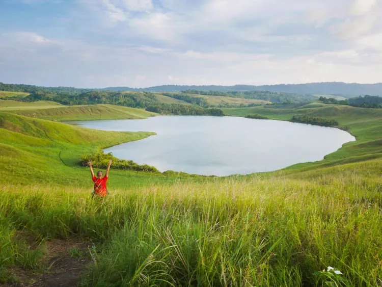 10 Destinasi Wisata di Jayapura yang Keren Banget. Liburan ke Sana Berasa Lagi ke Luar Negeri Lho! 13