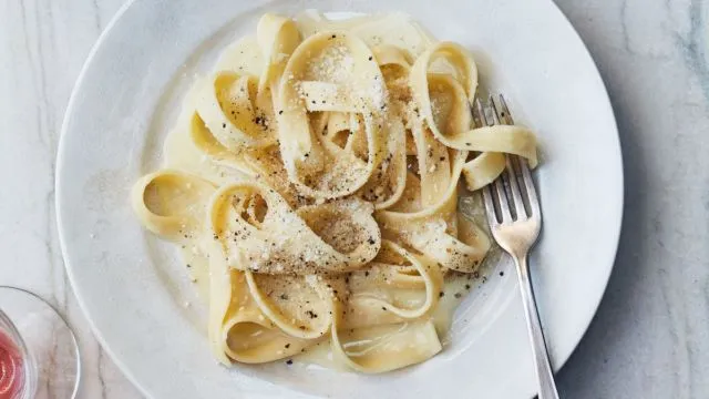 Kenali 6 Jenis Saus Pasta yang Sering Tertera di Buku Menu. Oke, Sekarang Sudah Tahu! 12