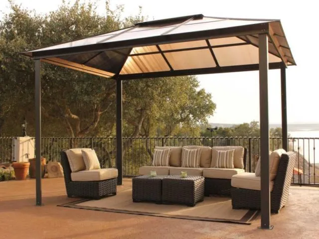 15+ Desain Gazebo Sederhana untuk Leyeh-Leyeh Cantik di Halaman Rumah. Kayak di Kafe-Kafe! 31