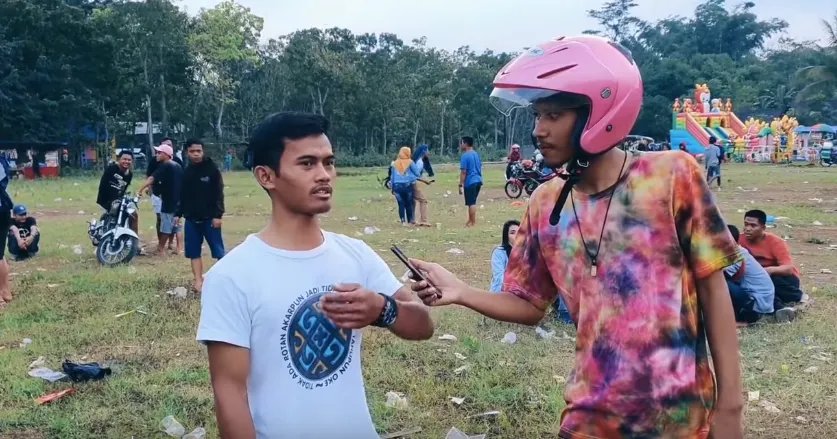 6 Harga Outfit Menarik di Event Karang Taruna Desa Deresan. Sadana Agung Mengalahkan Hypebeast! 10