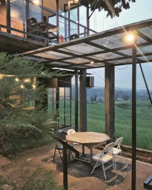 Daftar 11 Cafe Hits yang Harus Kamu Kunjungi di Semarang. Bisa Buat Ngopi, Nongkrong dan Kerja! 16