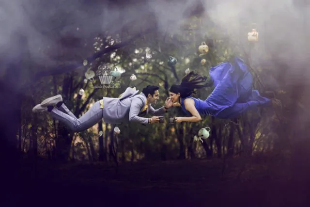 10 Kreasi Levitation Photography untuk Pre-Wedding yang Unik dan Penuh Imajinasi. Yuk, 'Terbang'! 16