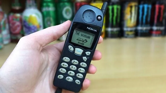 8 Hal Seru yang Bisa Dilakukan Ponsel Jadul, Tapi Nggak Ada di Smartphone. Gini nih Hebatnya Senior! 14