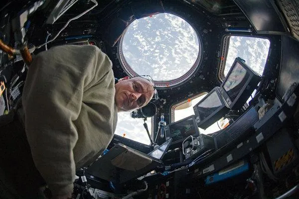 Astronot Veteran: Tubuh Manusia Bisa Bertahan 1 Tahun di Luar Angkasa, Misi Mars Itu Realistis 10