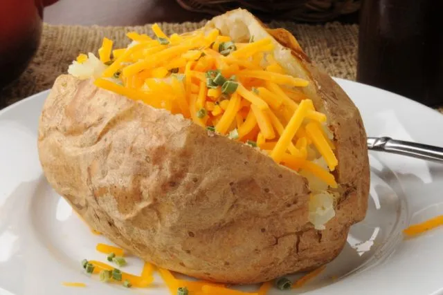 8 Menu Makanan Praktis yang Bisa Dimasak Pakai Microwave. Pas untuk Momen Darurat Nih! 15