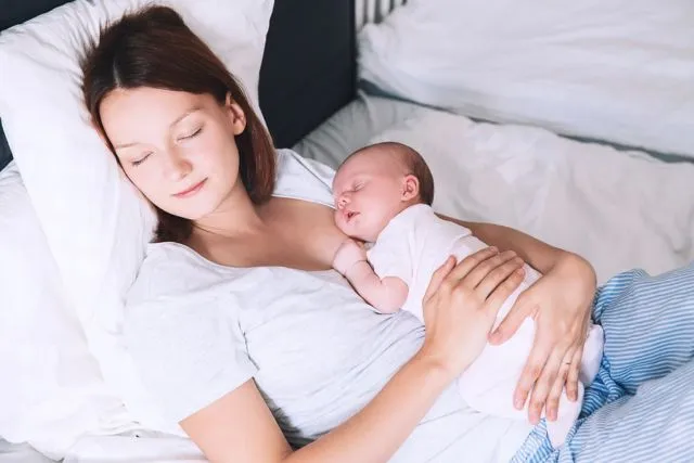 Diduga Depresi, Ibu Gendong Bayi Lompat dari Jembatan. 8 Hal Ini Bisa Jauhkan Ibu Baru dari Baby Blues 13