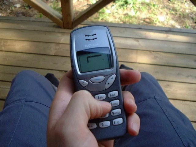 8 Hal Seru yang Bisa Dilakukan Ponsel Jadul, Tapi Nggak Ada di Smartphone. Gini nih Hebatnya Senior! 13