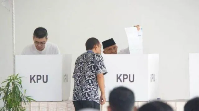 10+ Drama Kocak di Balik Bilik Pemilu yang Mungkin Juga Kamu Alami. Pemilu 2019 Ini Memang Epik! 17