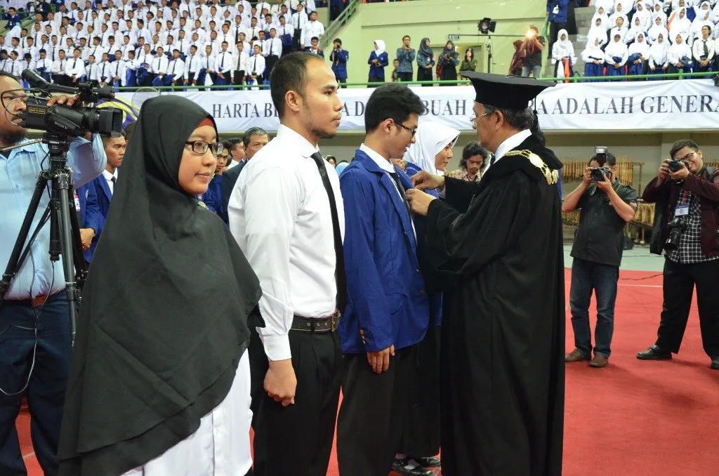 10 Alasan Kenapa UGM dan UNY Kayak Rival yang Nggak Pernah Akur. Padahal Sama-Sama di Jogja lo! 15